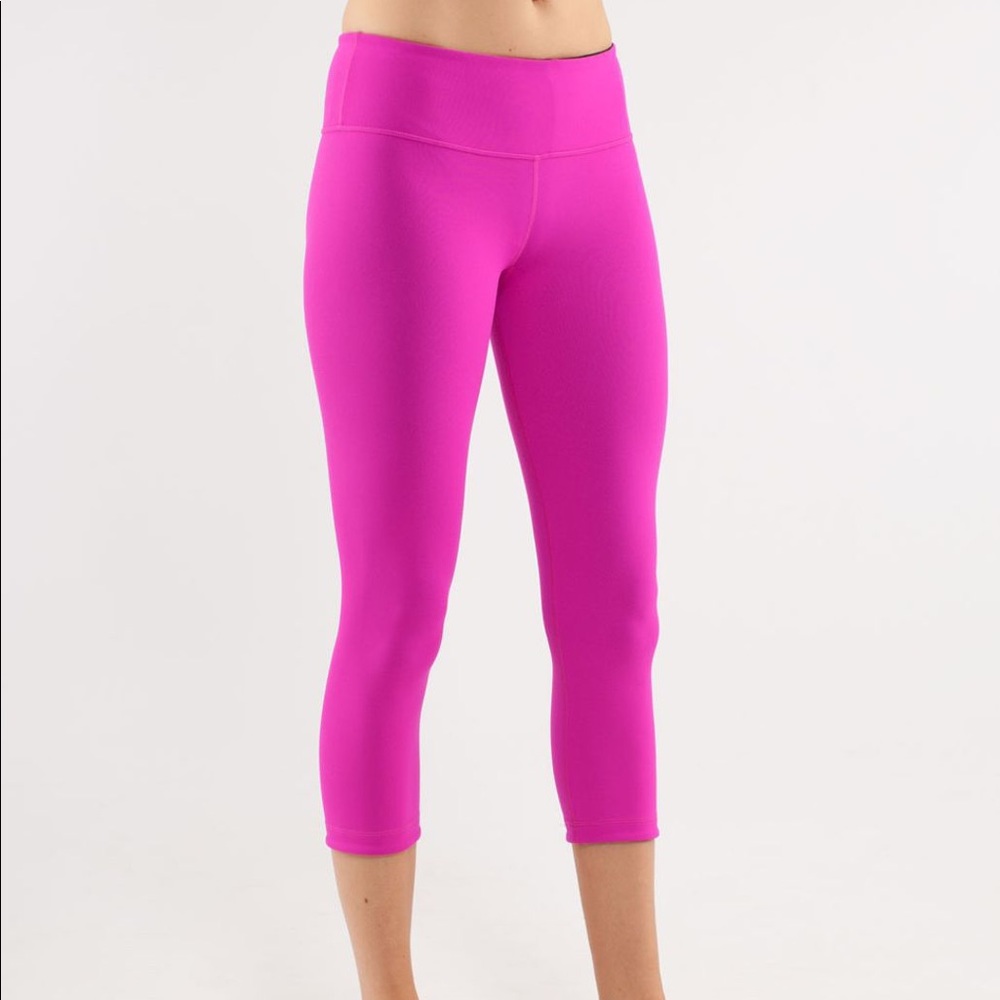 Pink and black reversible lulu wonder under crops